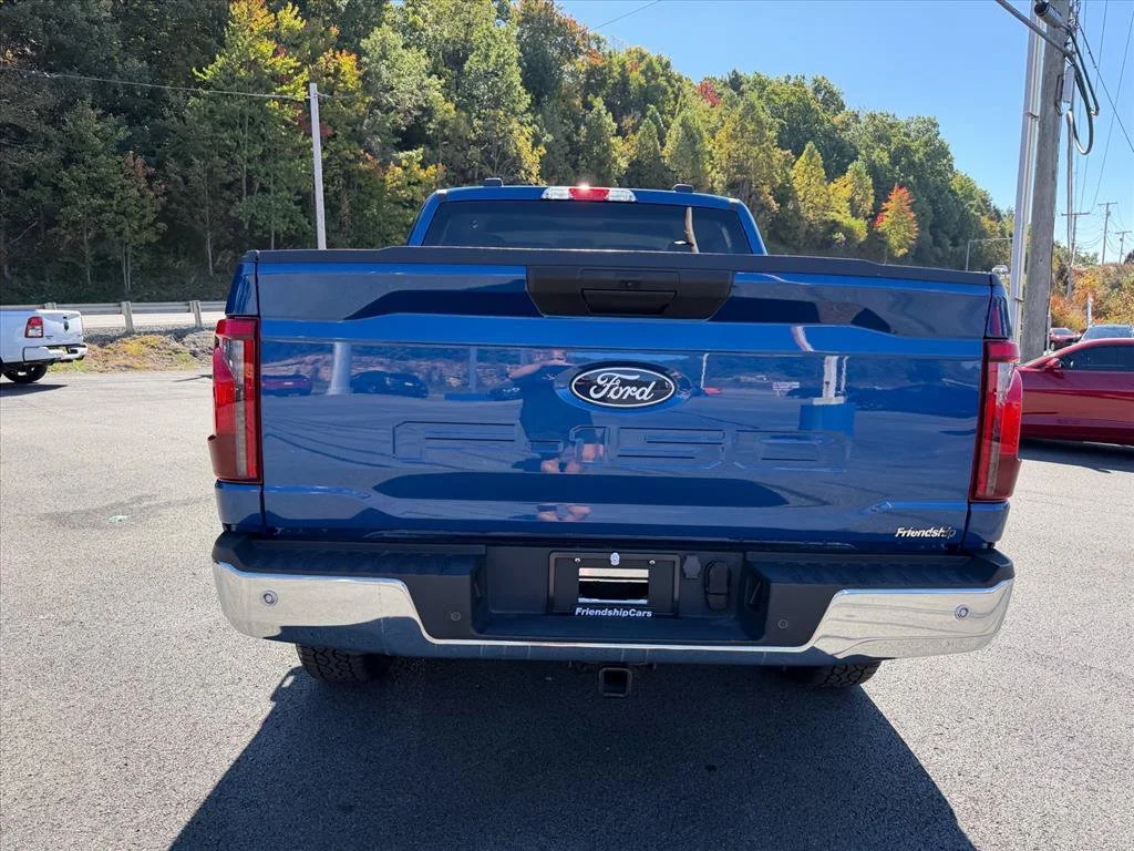 Used 2025 Blue Ford XLT image 11