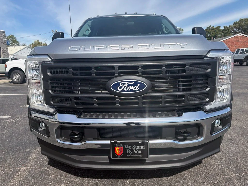 New 2027 Iconic Silver Metallic Ford F-450® XL image 8