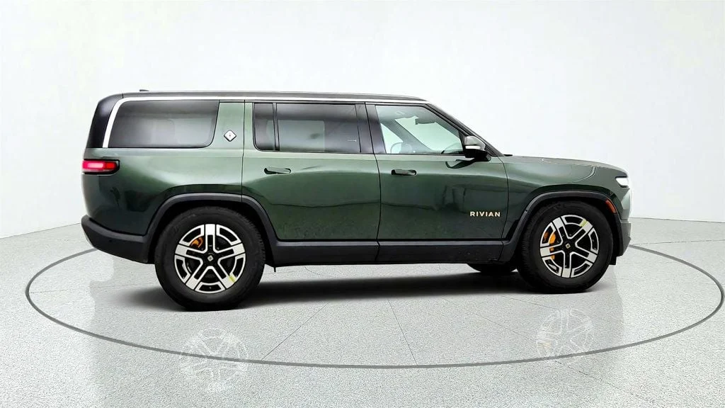 Used 2022 Forest Green Rivian Launch Edition AWD w/ Large Pack Battery image 4