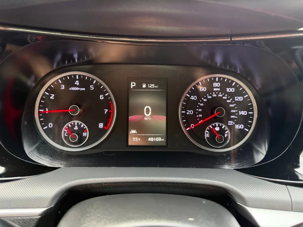 Used 2024 Glacial White Pearl Kia GT-Line image 19