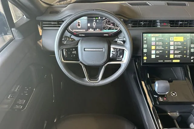 New 2026 Santorini Black Land Rover SE image 13