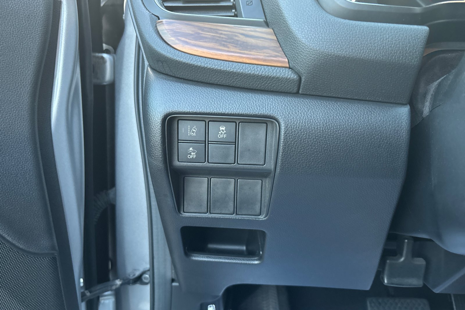 Used 2018 Silver Honda EX image 27
