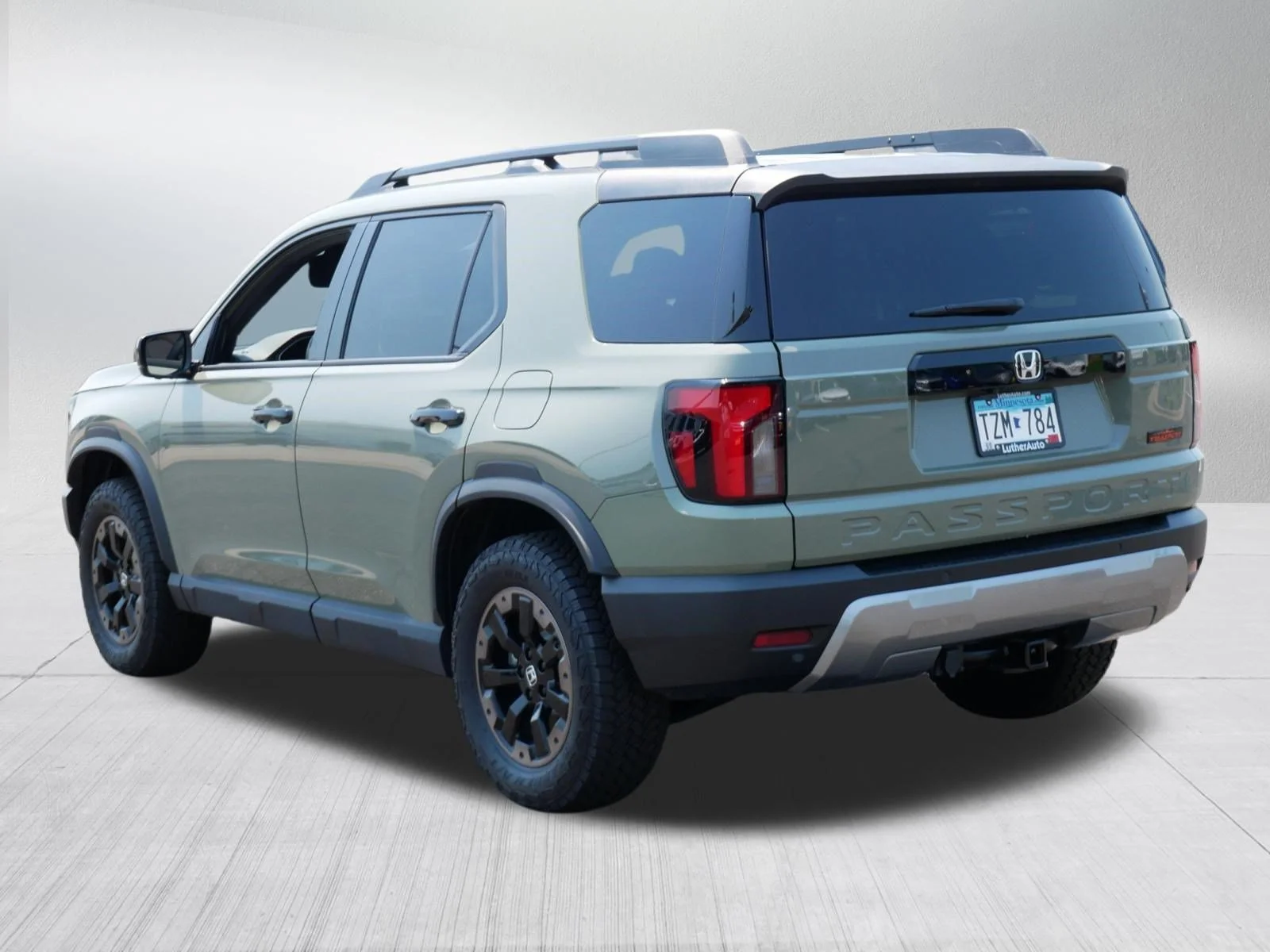 Certified Used 2026 Ash Green Metallic Honda TrailSport Elite image 5