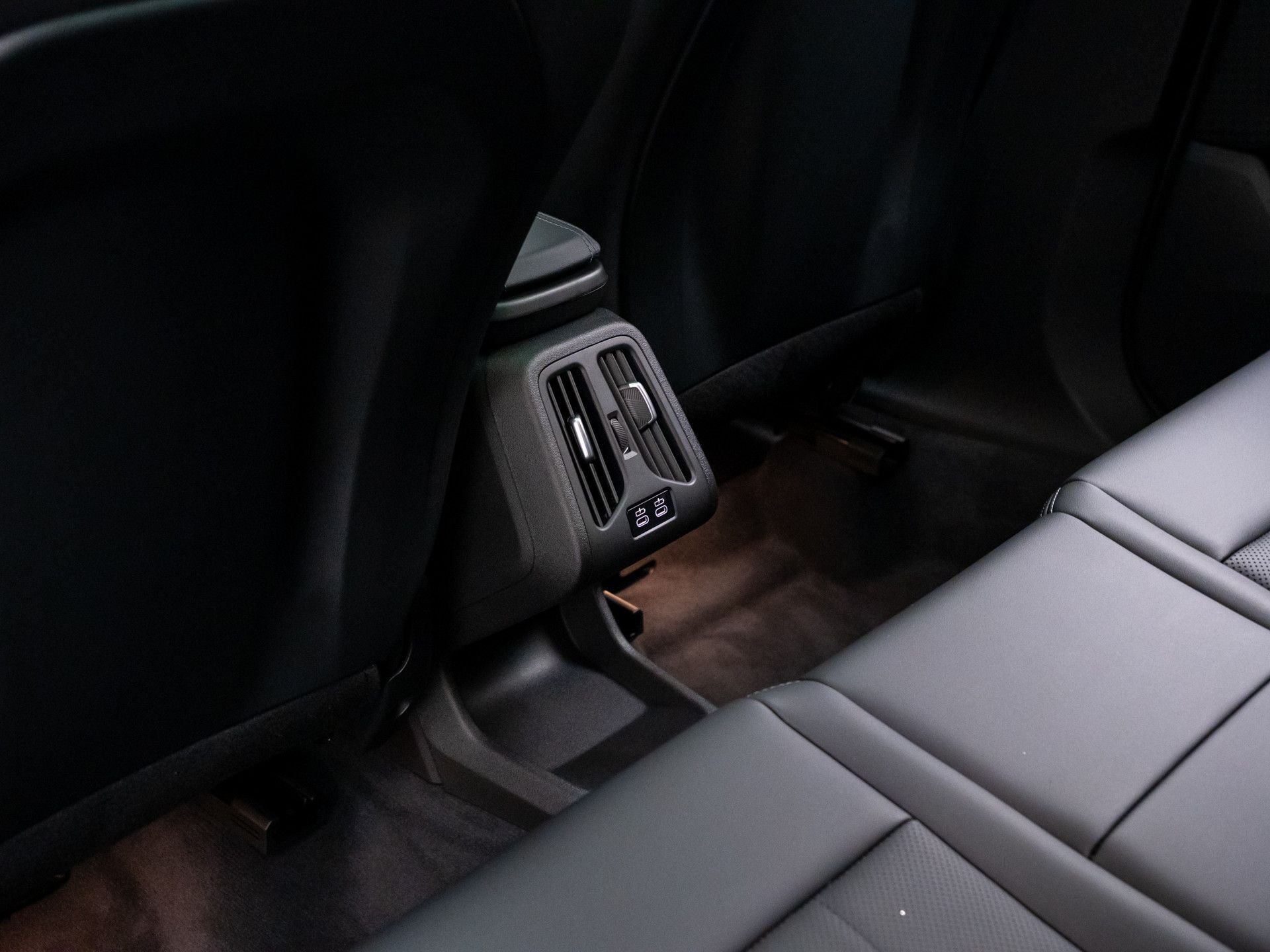 Certified Used 2025 Skyscraper Grey Metallic BMW xDrive28i image 20