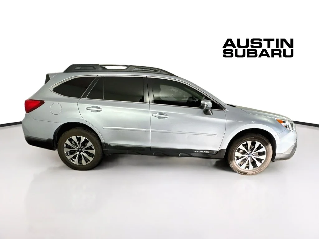 Used 2016 Silver Subaru 2.5i image 8
