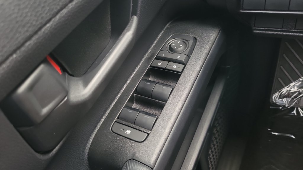 Certified Used 2025  Toyota SR5 image 18