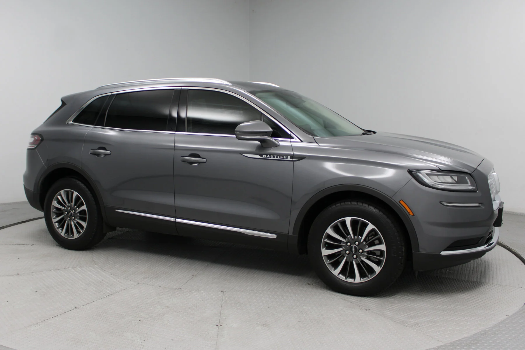 Used 2021 Asher Gray Lincoln Standard FWD image 28
