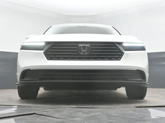 New 2026 Platinum White Pearl Honda LX image 45