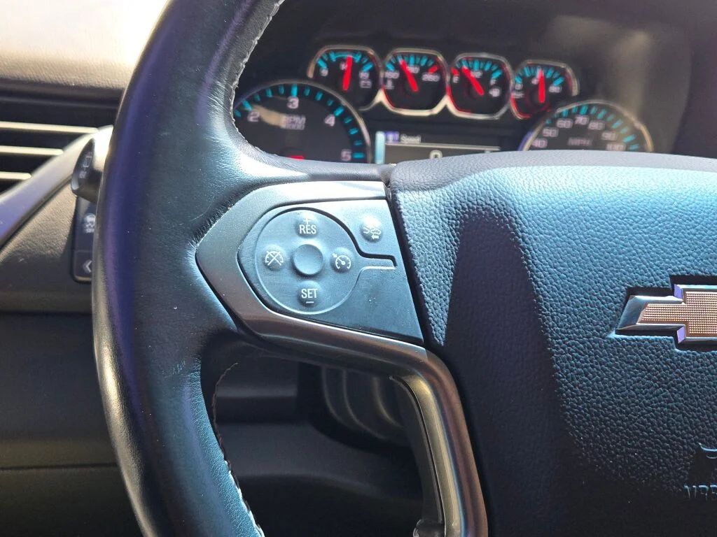 Used 2020 Black Chevrolet LS image 29