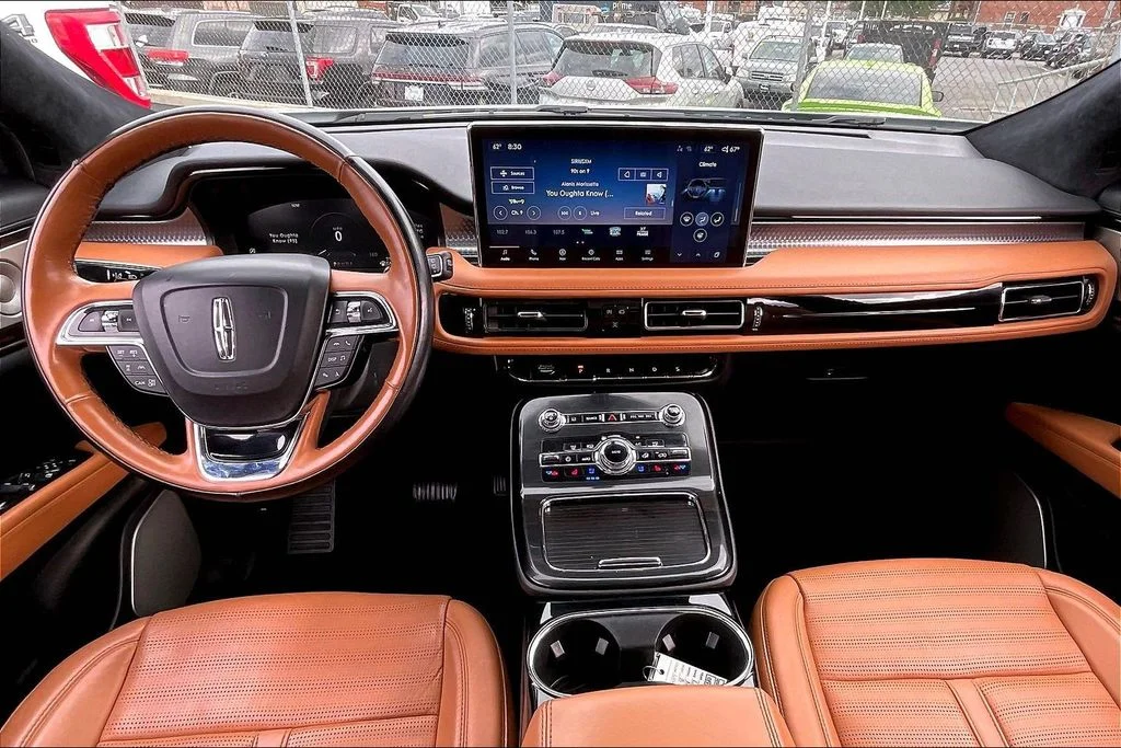 Used 2022 White Lincoln Black Label image 14