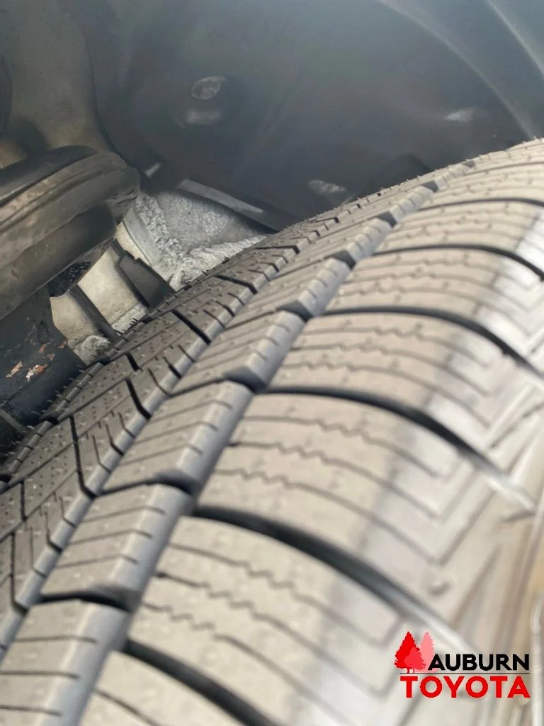 Used 2017 Ice Cap Toyota SE image 10