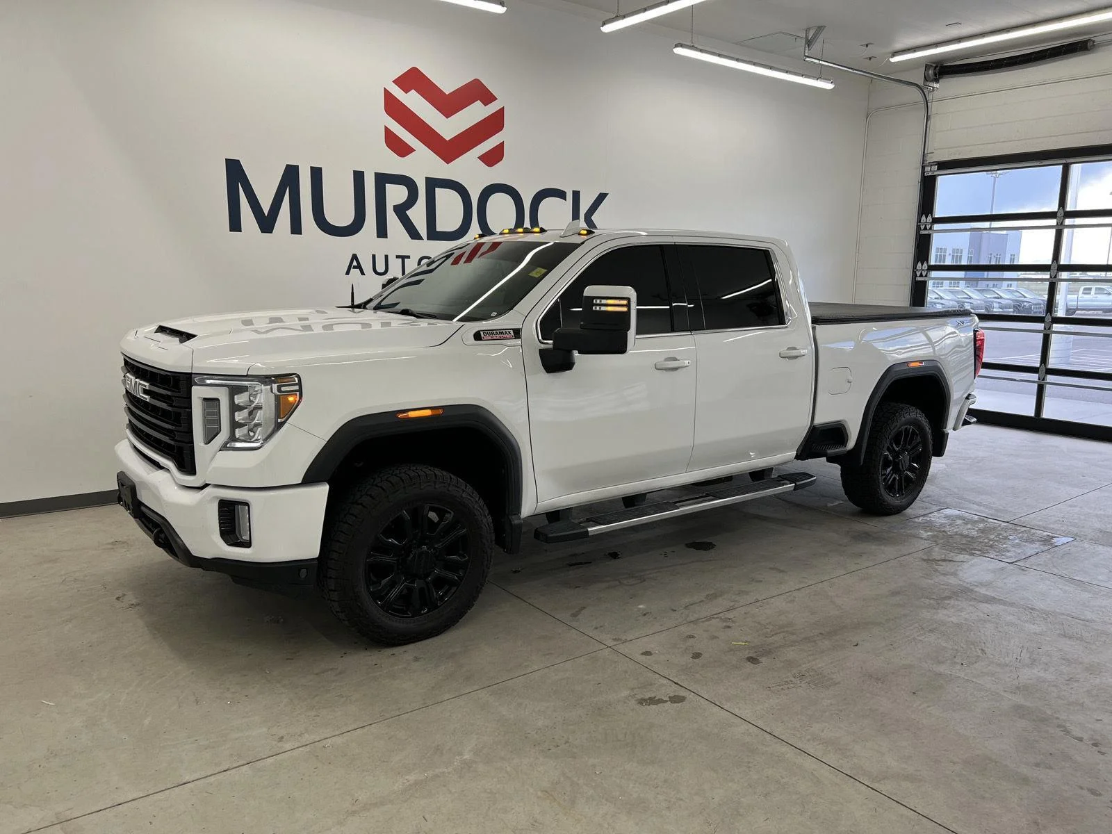 2020 GMC Sierra SLT 4WD Crew Cab Standard Box's photo