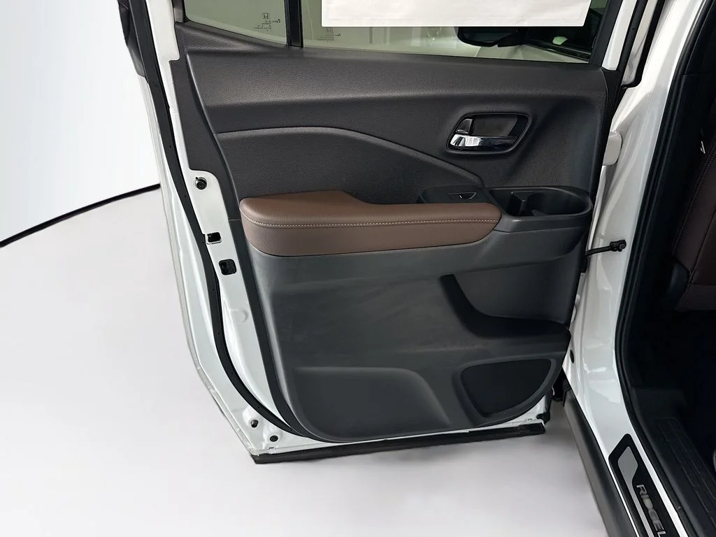 New 2026 White Honda RTL image 26