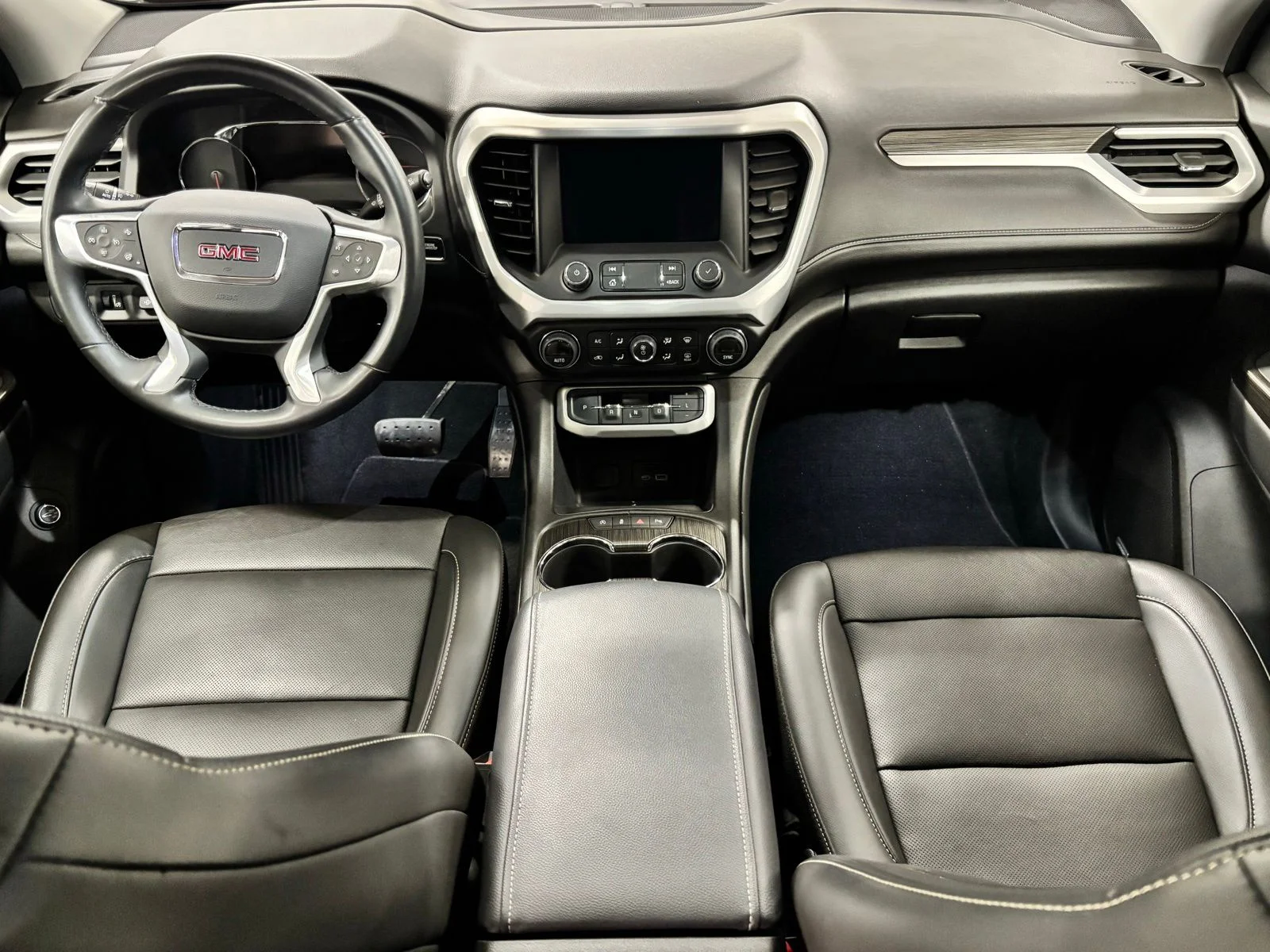 Used 2023 Red GMC SLT image 11