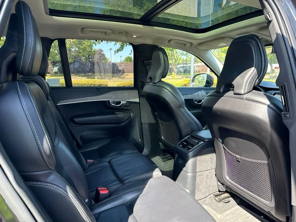 Used 2024 Onyx Black Metallic Volvo Ultimate image 26