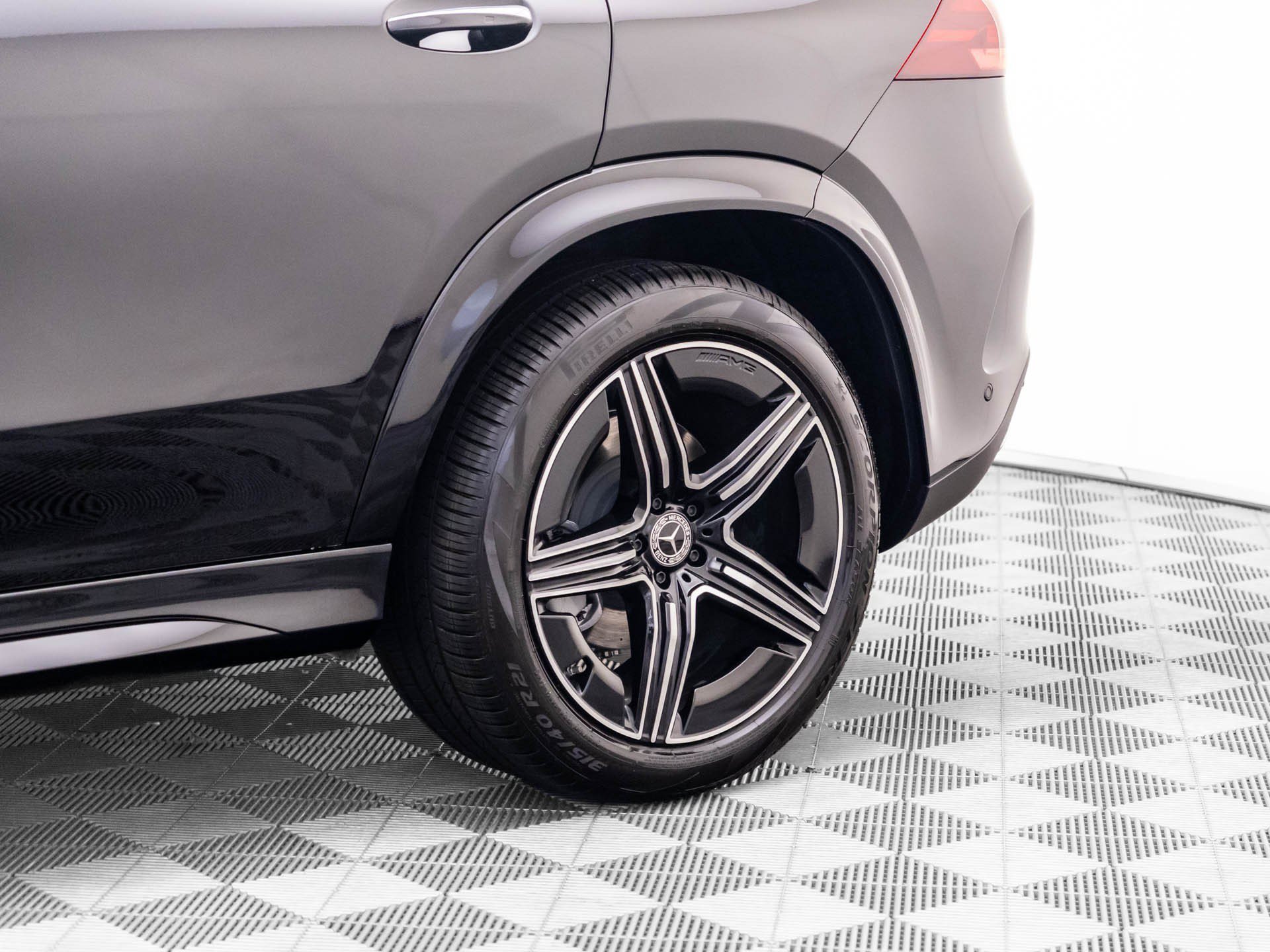 New 2026 Black Mercedes-Benz GLE 350 image 77