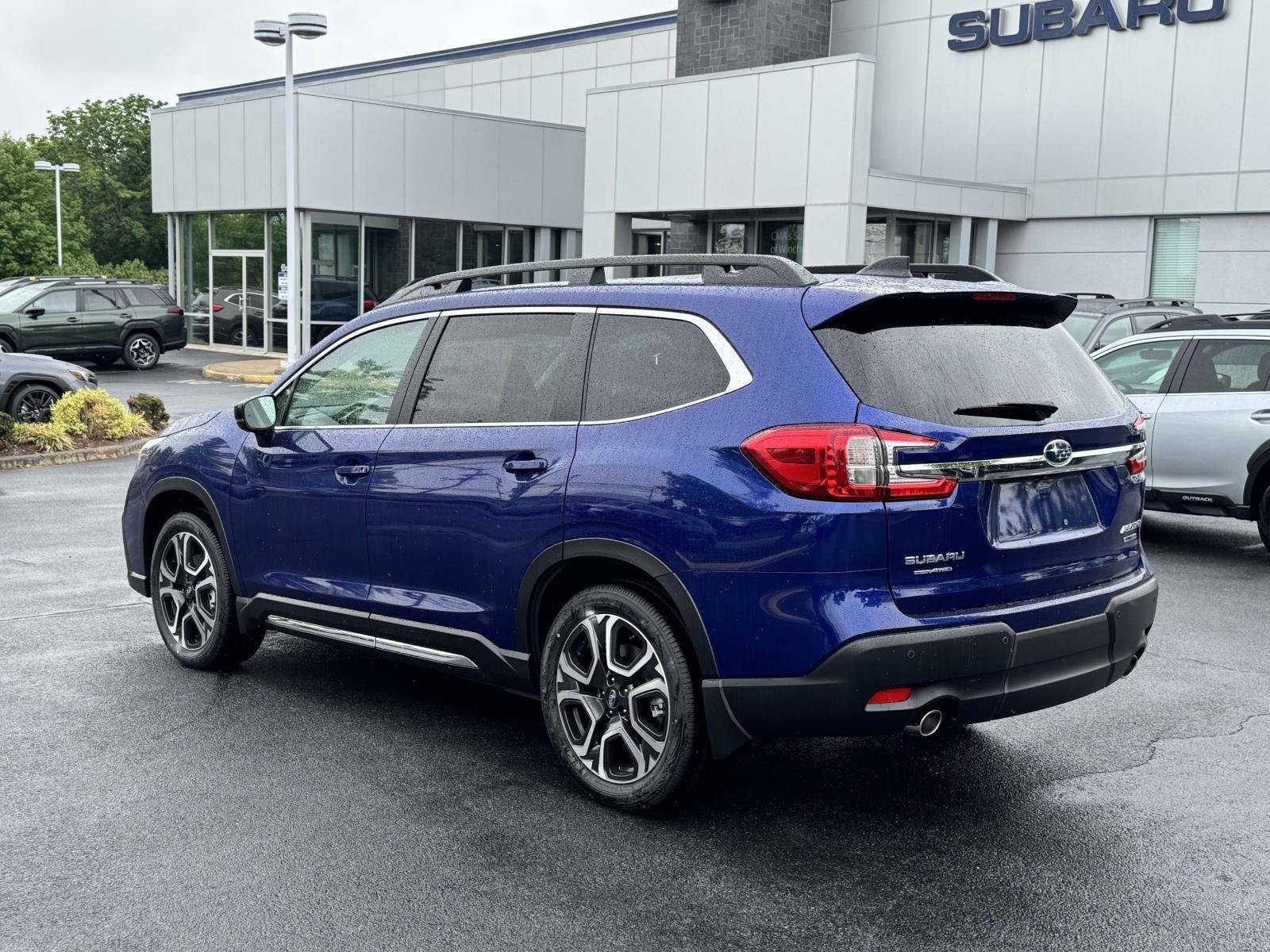 New 2026 SAPPHIRE BLUE PEARL Subaru Limited 7-Passenger image 4