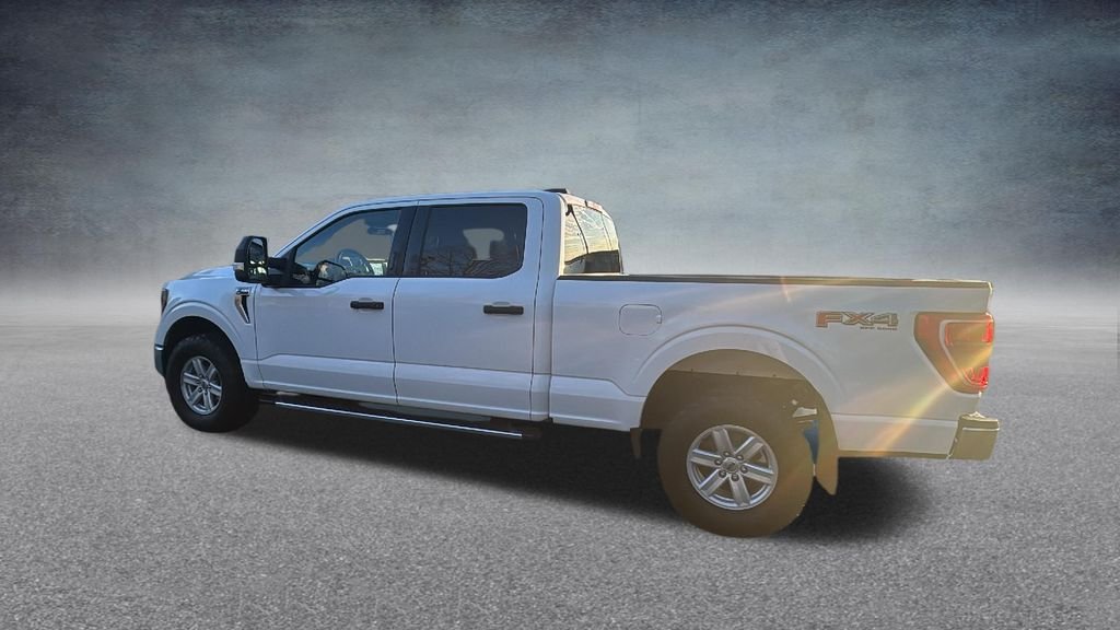 Used 2023 Oxford White Ford XLT image 4