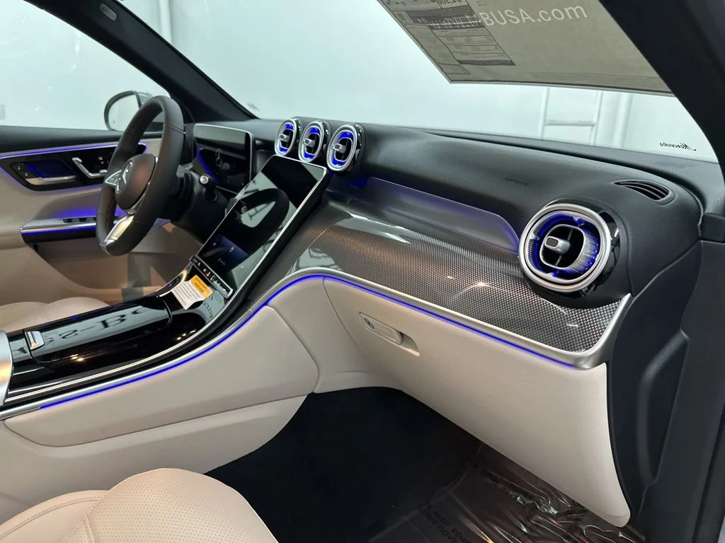 Used 2026 White Mercedes-Benz GLC 300 image 27