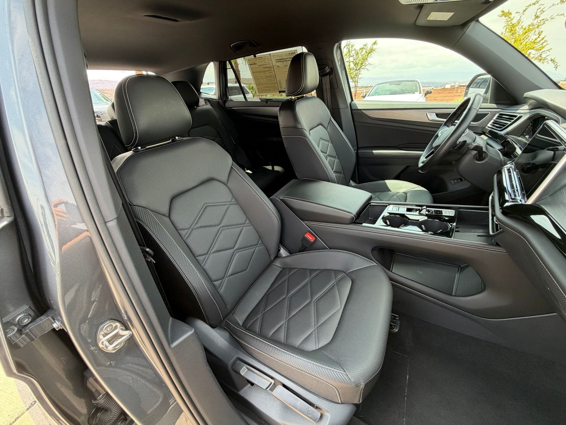 Used 2025 Gray Volkswagen 2.0T SE w/Technology image 47