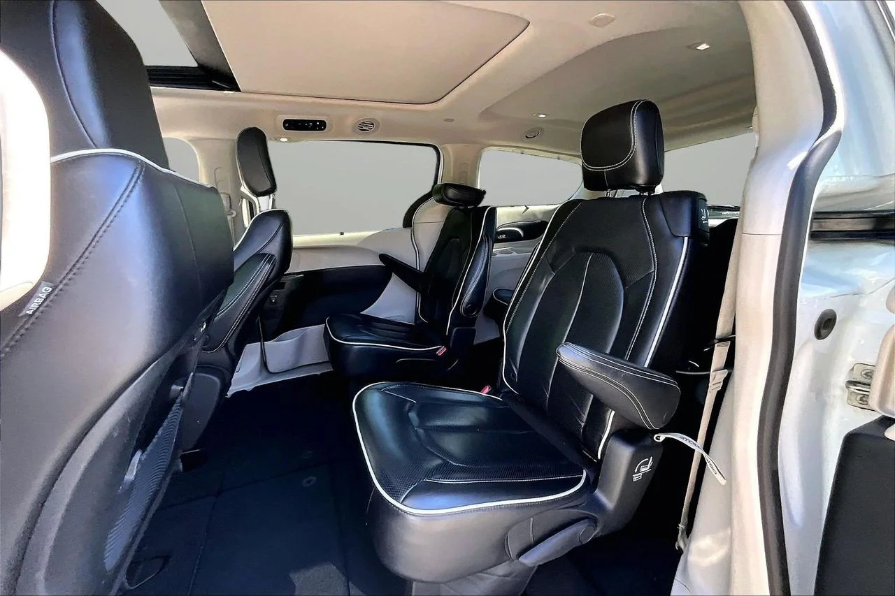 Certified Used 2023 White Chrysler Limited image 23