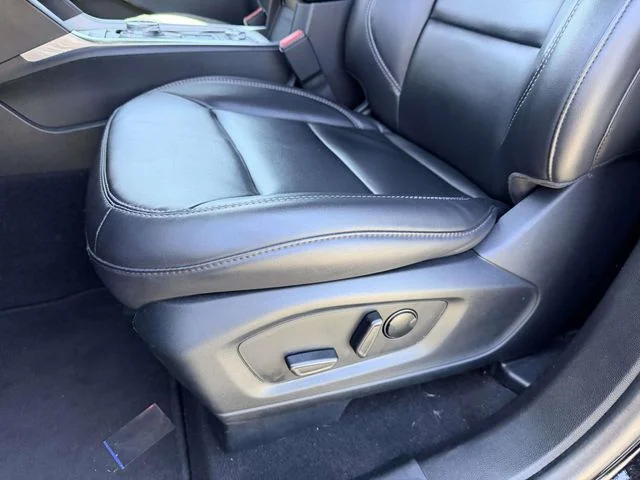Used 2023 Black Ford XLT image 15