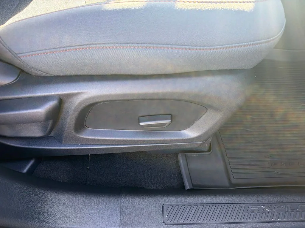 Used 2025 Black Ford Active image 41