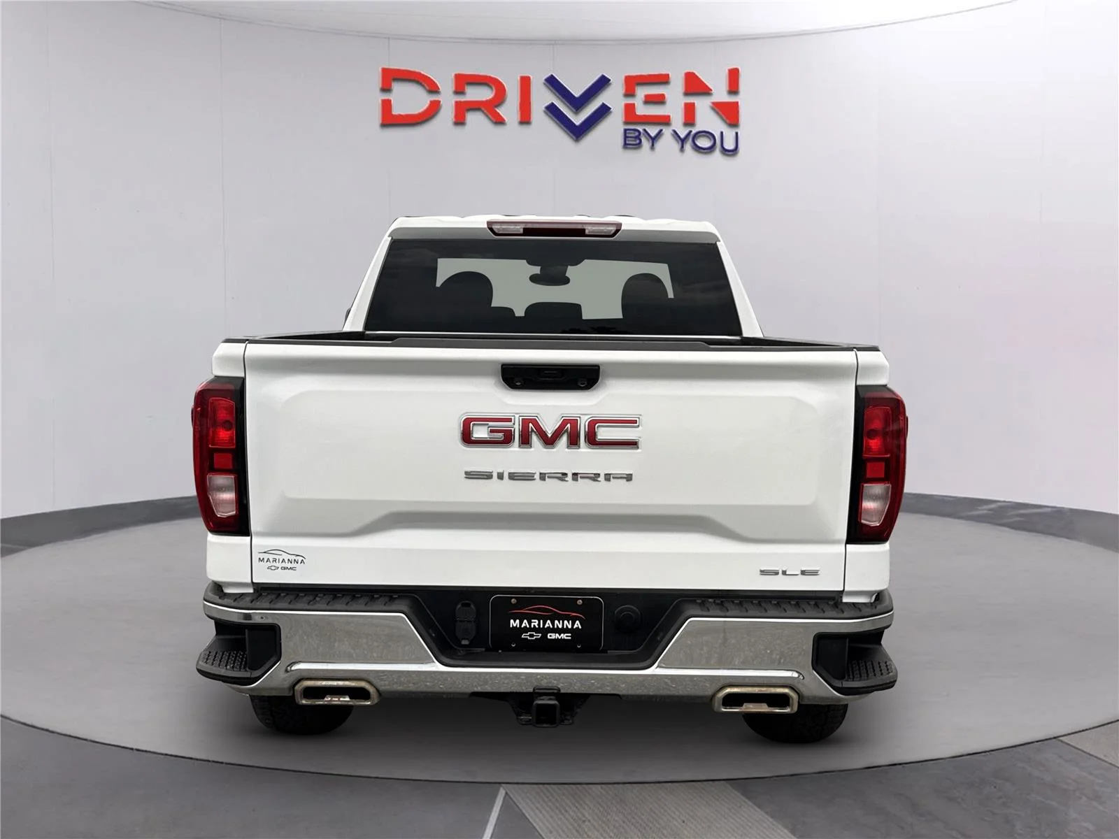Used 2023 Summit White GMC SLE image 5