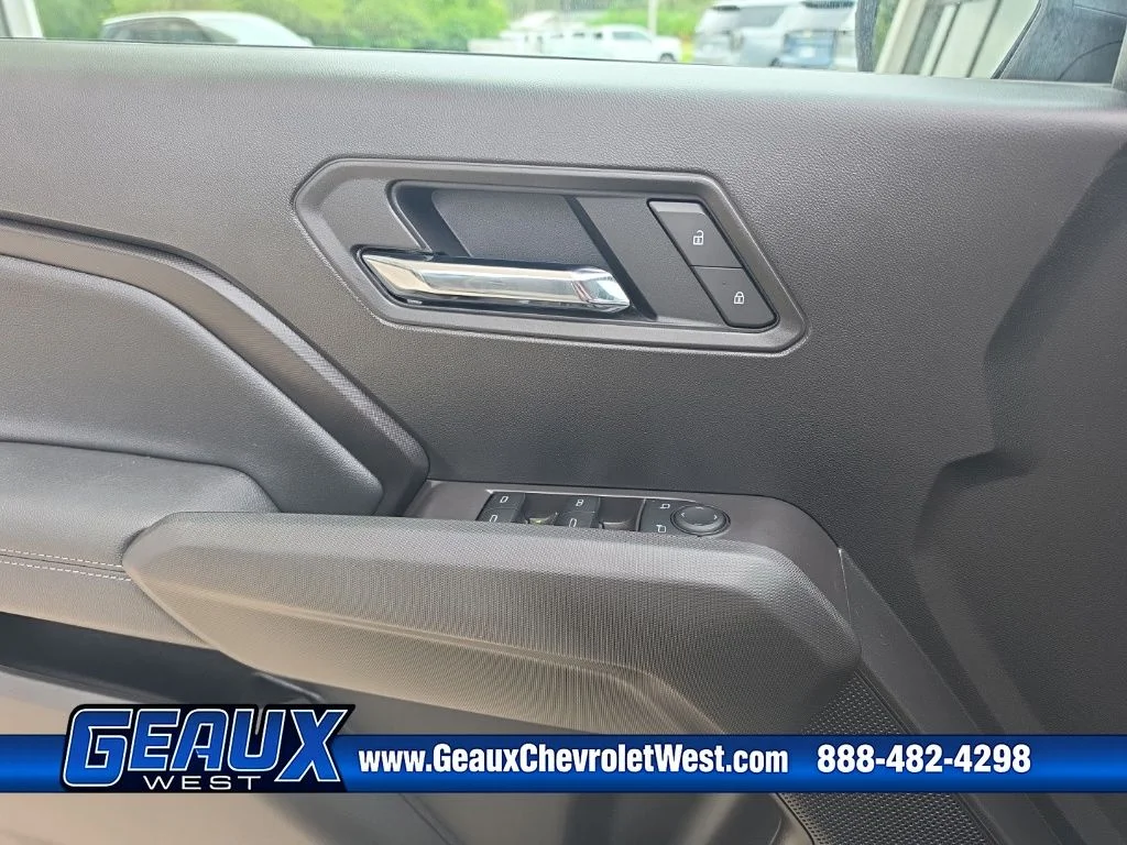 Used 2025 Gray Chevrolet LT image 18