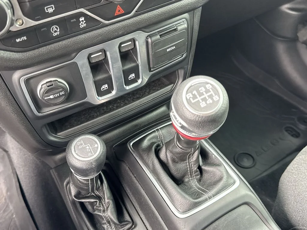 Used 2025 Gray Jeep Sport S image 15