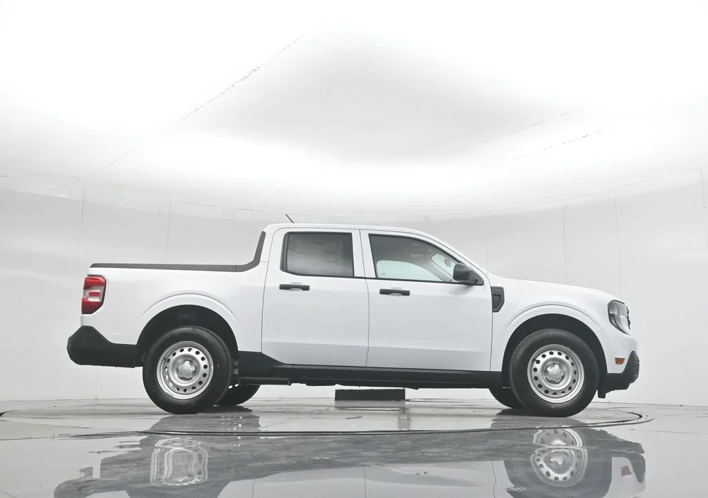 New 2026 Oxford White Ford XL image 44