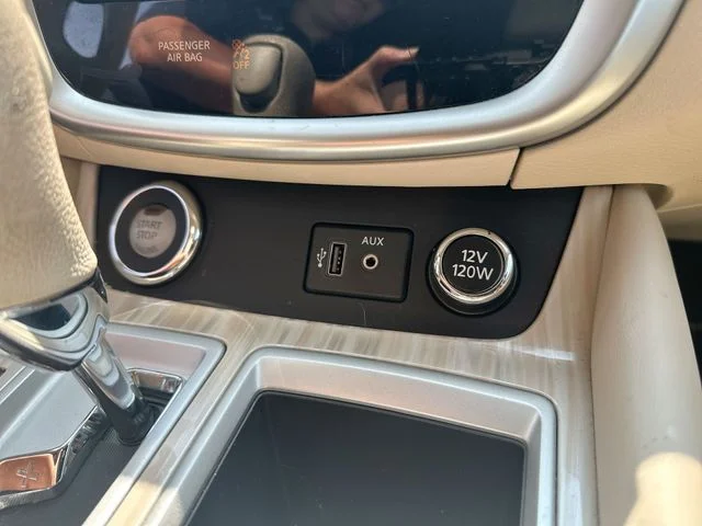 Used 2018 Black Nissan SL image 40