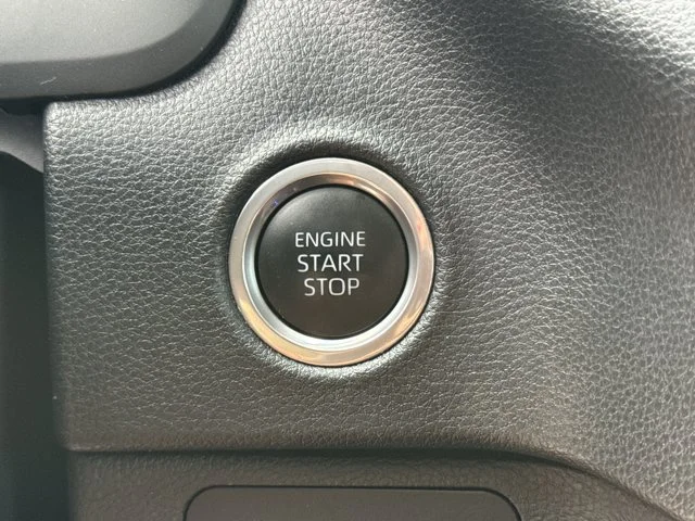Used 2023  Toyota SR5 image 21