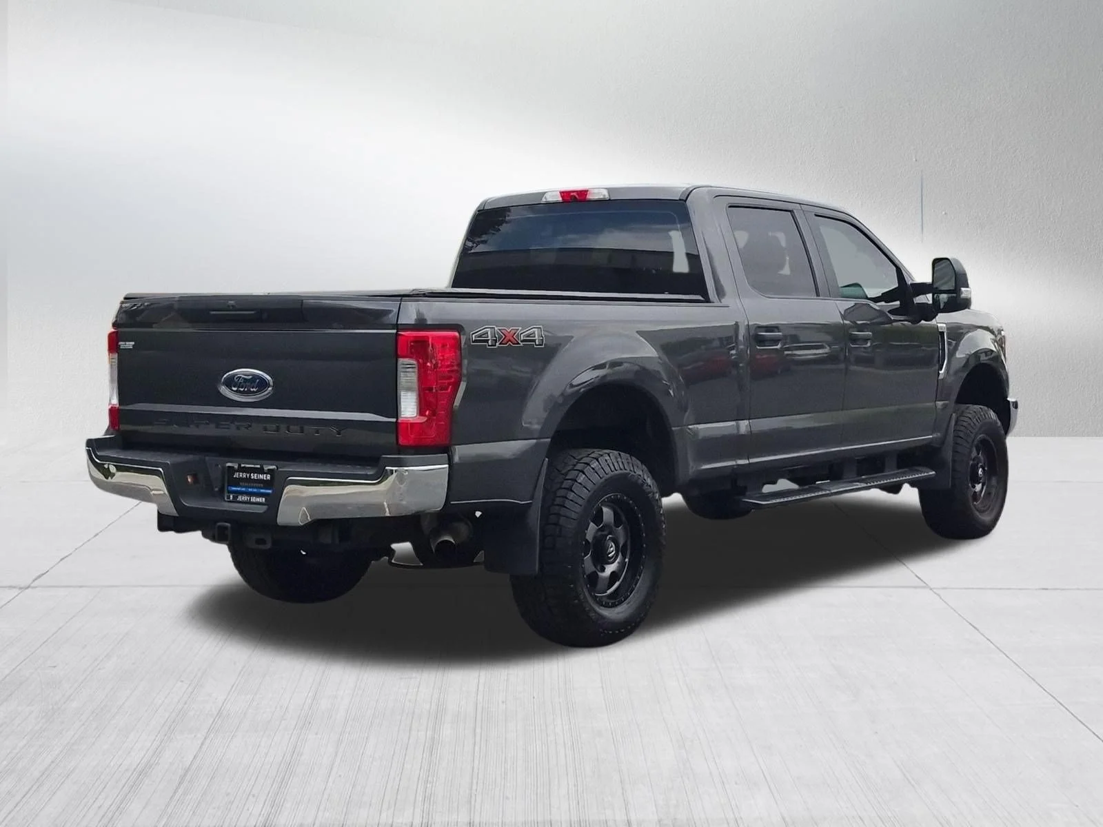 Used 2018 Magnetic Ford XL image 5