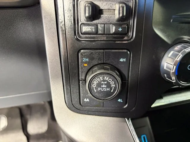 Used 2023 Silver Ford Lariat image 36