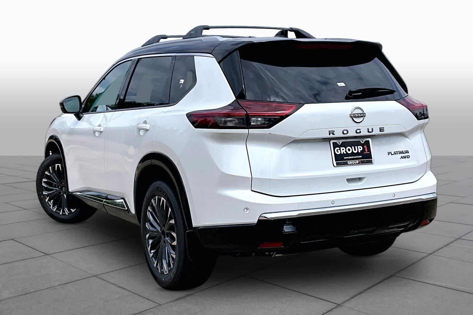 New 2026 Everest White Pearl TriCoat / Super Black Two-tone Nissan Platinum image 7