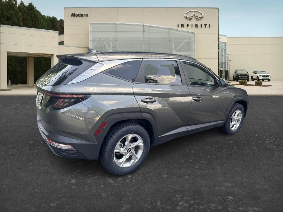 Used 2022 Amazon Gray Hyundai SEL image 5