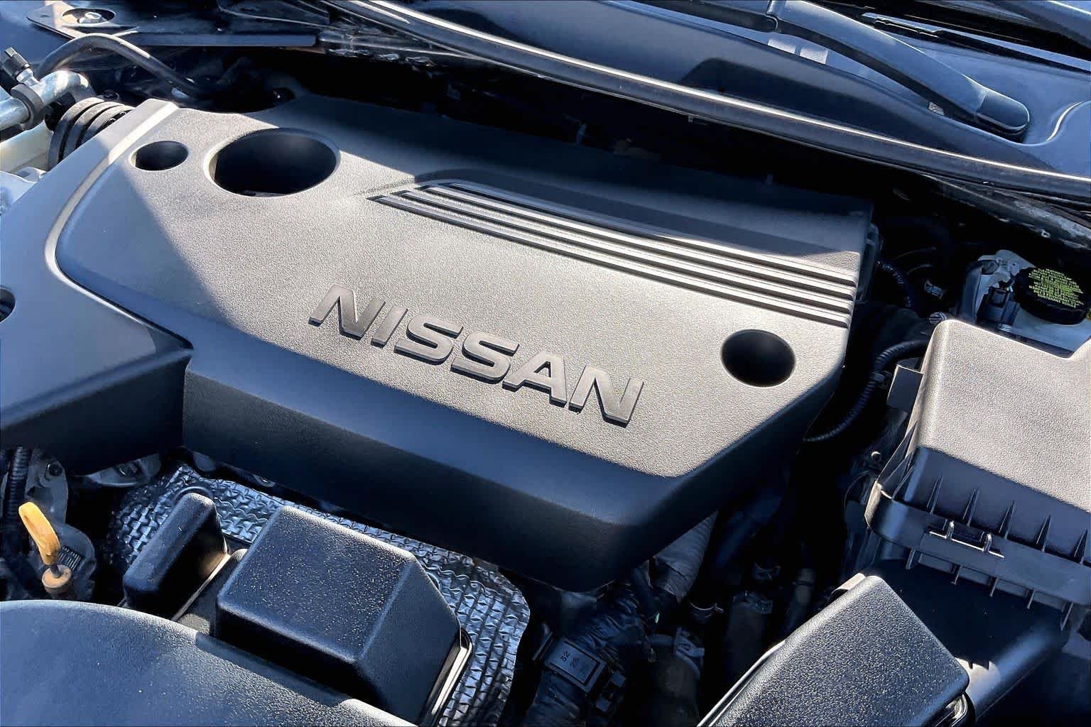 Used 2018 Super Black Nissan 2.5 S image 29