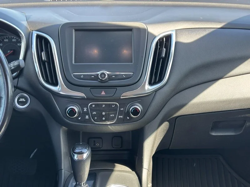 Used 2018 Pepperdust Metallic Chevrolet LT image 13