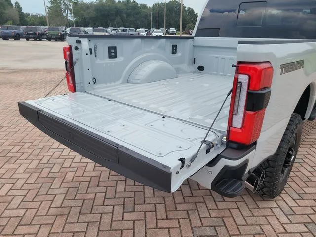 New 2026 Avalanche Ford Platinum image 11