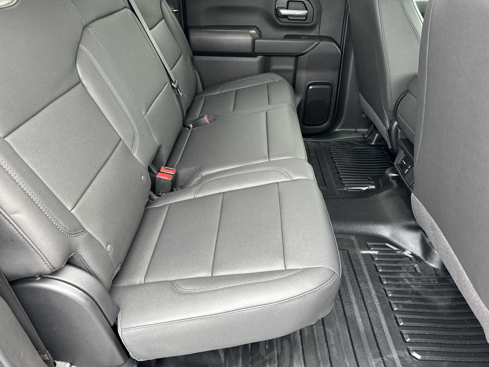 2025 GMC Sierra 3500HD Pro - Photo 14