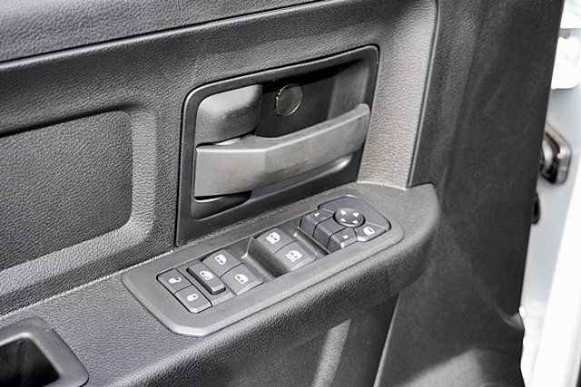 New 2026 Bright White Clear-Coat Exterior Paint RAM Tradesman image 28