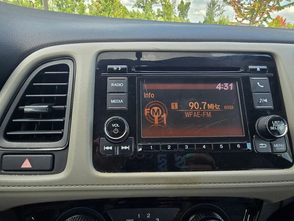 Certified Used 2019  Honda LX image 32