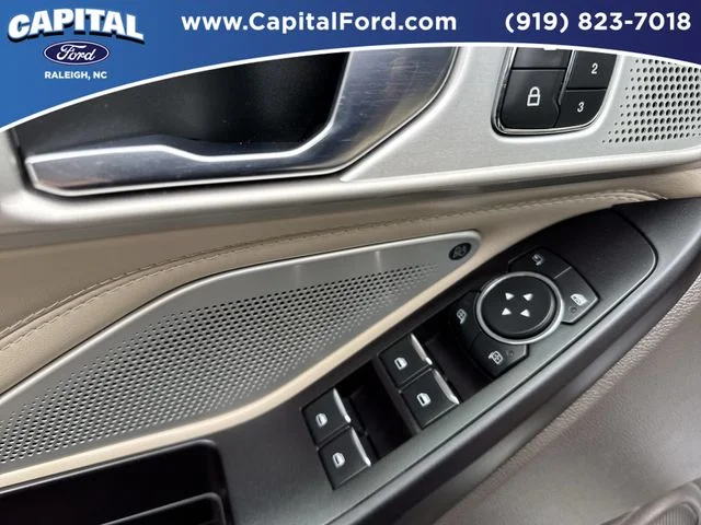 Used 2020 White Ford Platinum image 21