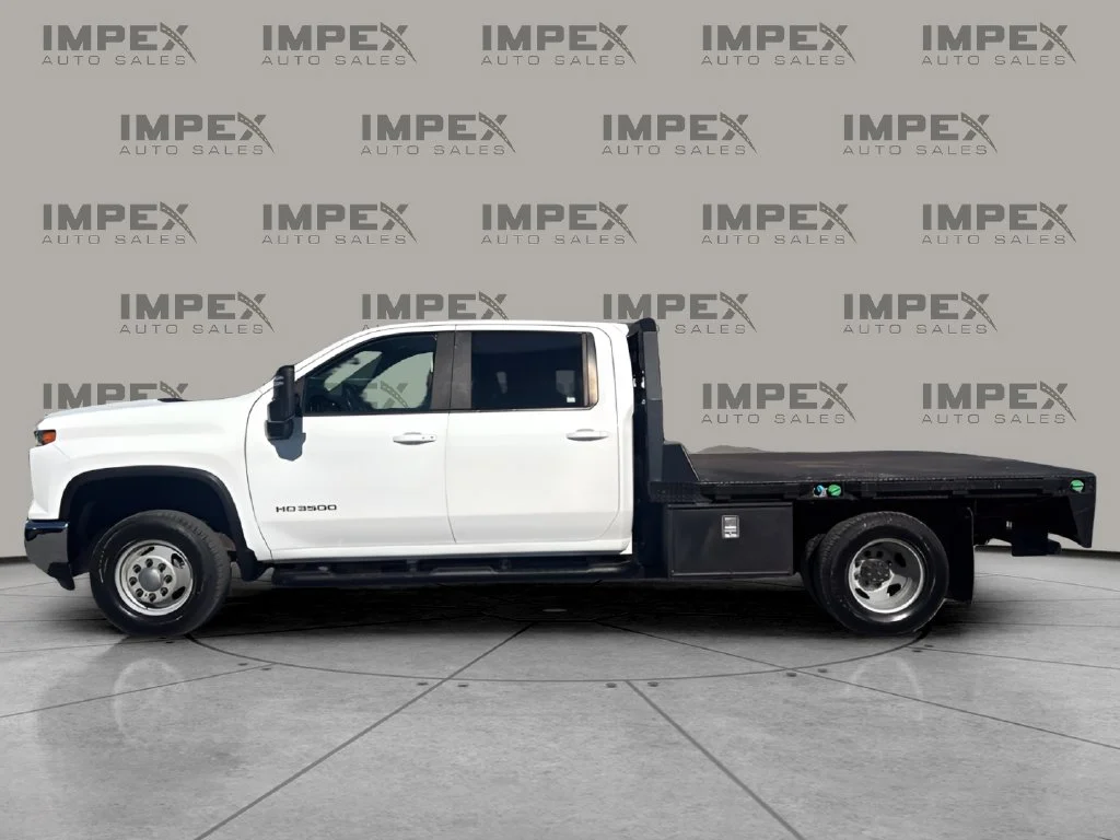 Used 2024 White Chevrolet LT image 2