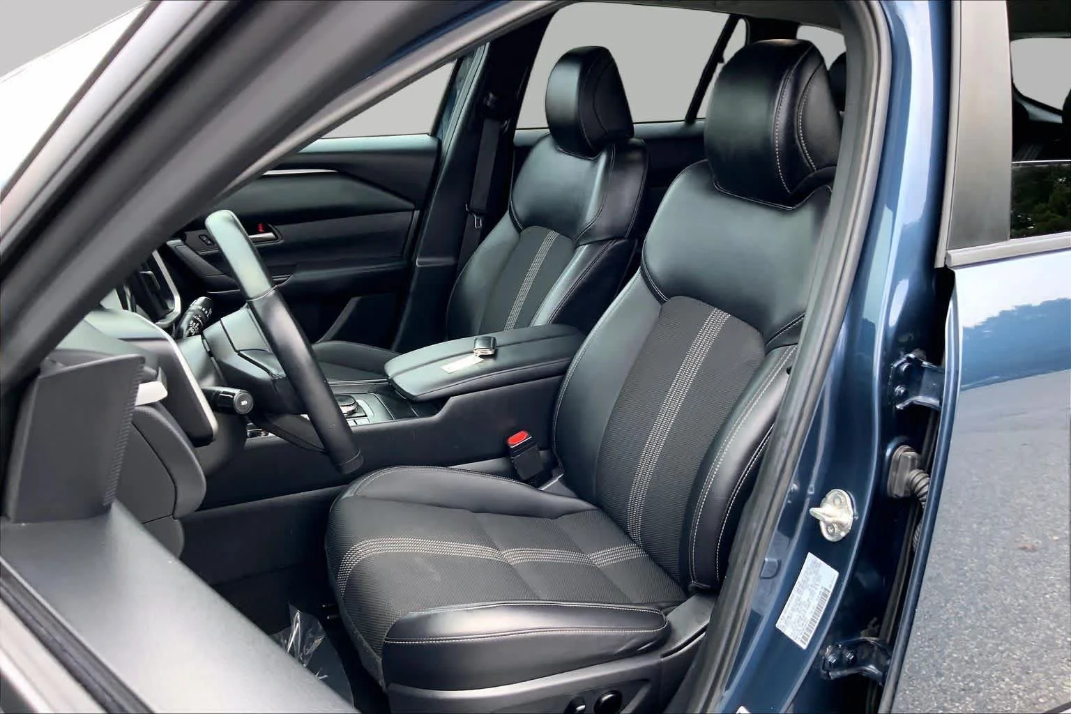 Used 2025 Ingot Blue Metallic Mazda 2.5 S Preferred Package image 7