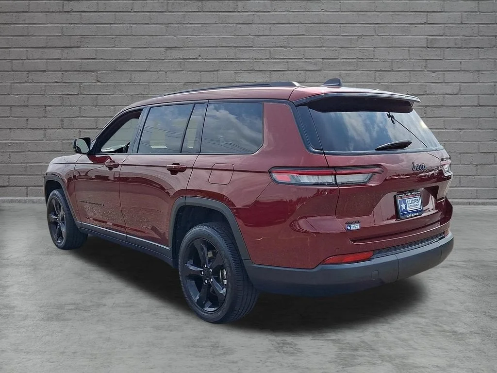 Used 2024 Red Jeep Altitude X 4x4 image 37
