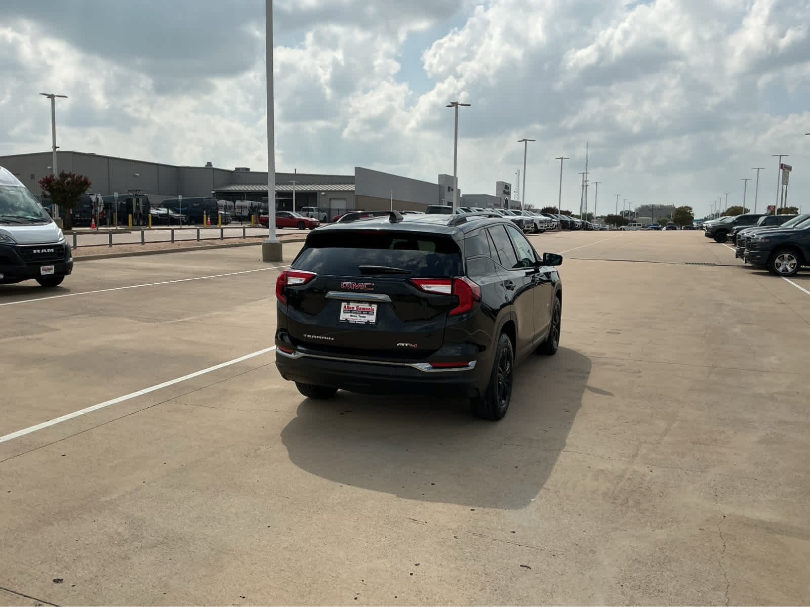 Used 2023 Ebony Twilight Metallic GMC AT4 image 6