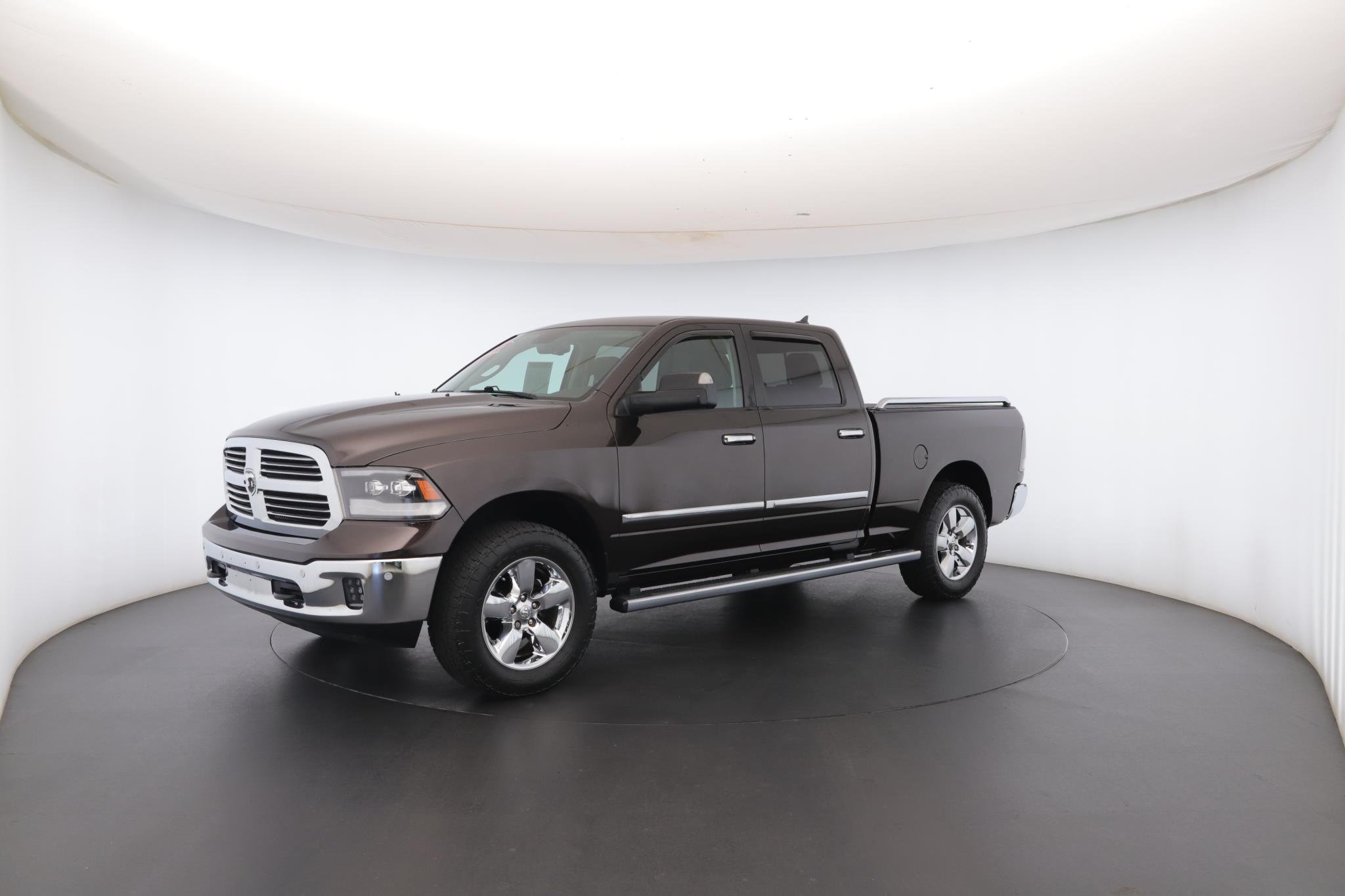 Used 2016 Luxury Brown Pearlcoat Ram 4WD Crew Cab 149 Big Horn image 43