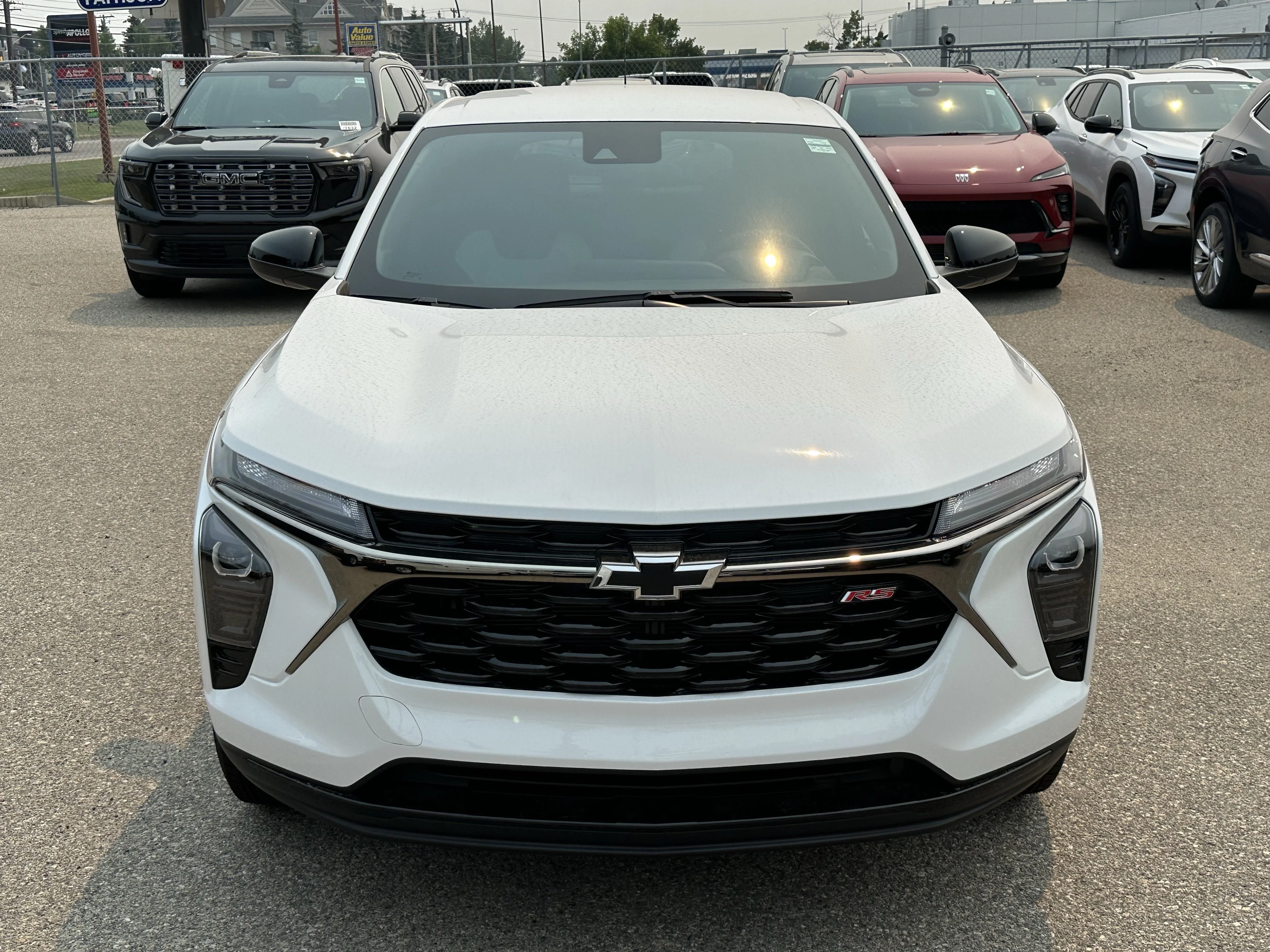 New 2026 Summit White Chevrolet 1RS image 2